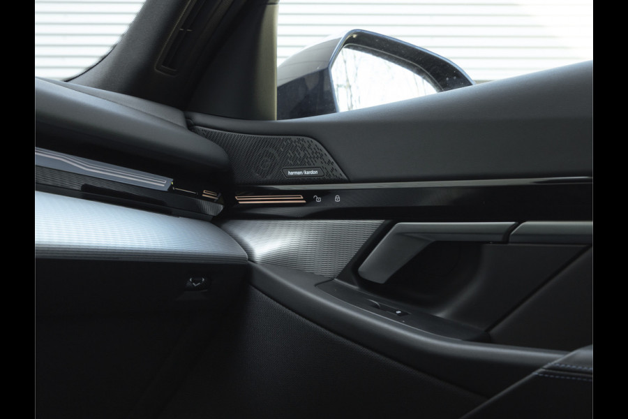 BMW 5 Serie 530e M-Sport Pro - Pano - ACC - Harman Kardon - Head-up - Iconic Glow Exterieur