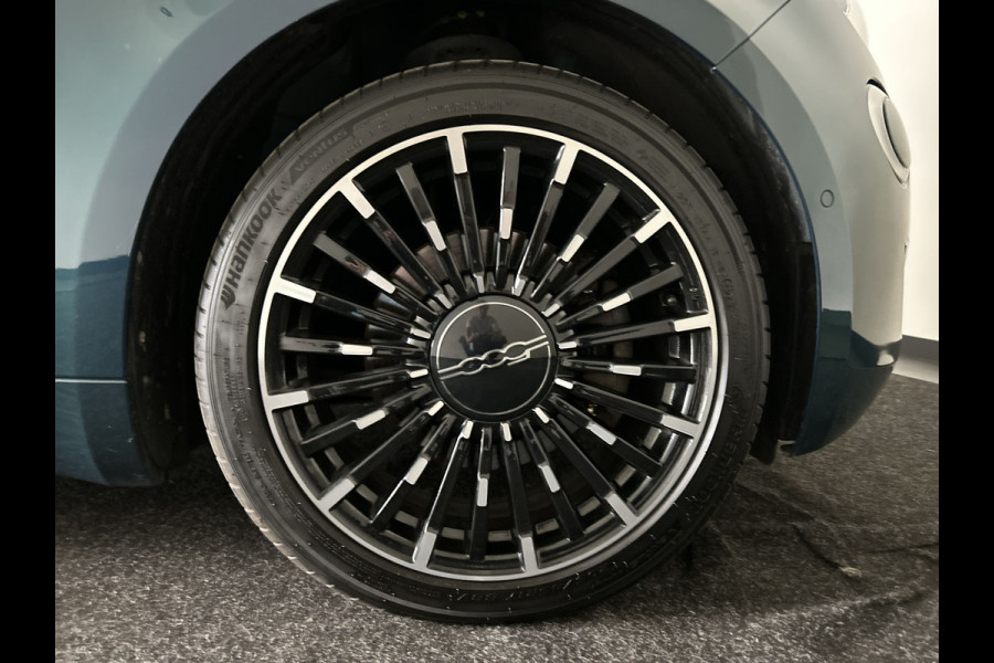 Fiat 500C La Prima 42 kWh | Lederen bekleding | Parkeercamera | Stoelverwarming | Soh (batterijcheck) 91,1 %