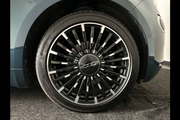 Fiat 500C La Prima 42 kWh | Lederen bekleding | Parkeercamera | Stoelverwarming | Soh (batterijcheck) 91,1 %