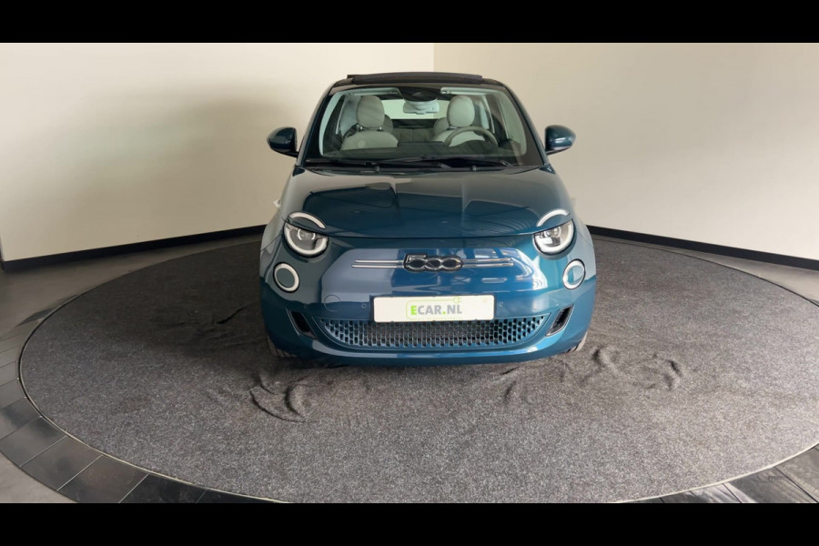 Fiat 500C La Prima 42 kWh | Lederen bekleding | Parkeercamera | Stoelverwarming | Soh (batterijcheck) 91,1 %