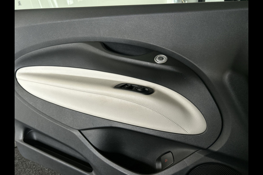 Fiat 500C La Prima 42 kWh | Lederen bekleding | Parkeercamera | Stoelverwarming | Soh (batterijcheck) 91,1 %