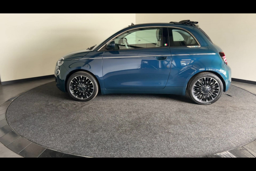 Fiat 500C La Prima 42 kWh | Lederen bekleding | Parkeercamera | Stoelverwarming | Soh (batterijcheck) 91,1 %