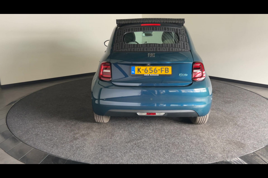 Fiat 500C La Prima 42 kWh | Lederen bekleding | Parkeercamera | Stoelverwarming | Soh (batterijcheck) 91,1 %