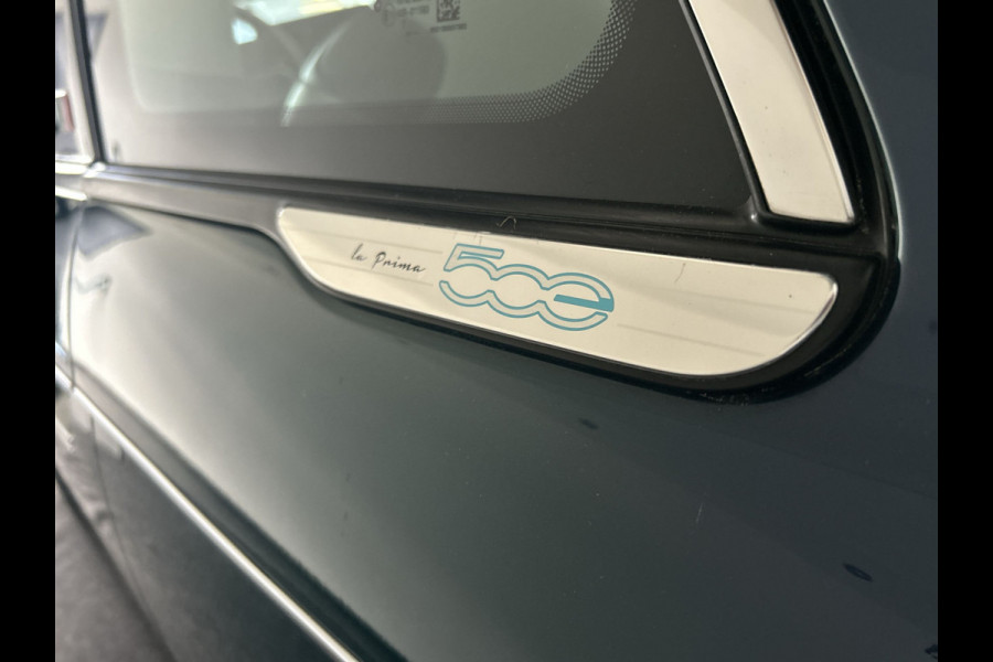 Fiat 500C La Prima 42 kWh | Lederen bekleding | Parkeercamera | Stoelverwarming | Soh (batterijcheck) 91,1 %