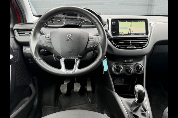Peugeot 208 1.2 PureTech Signature Navi,Airco,Cruise,PDC,Trekhaak,Carplay,Elek ramen,N.A.P,Nieuwe APK bij Aflevering