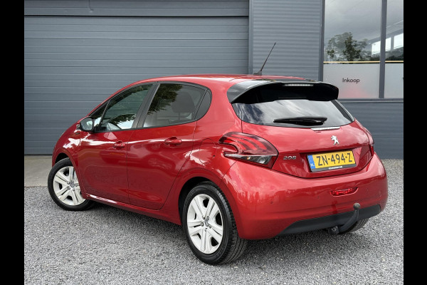 Peugeot 208 1.2 PureTech Signature Navi,Airco,Cruise,PDC,Trekhaak,Carplay,Elek ramen,N.A.P,Nieuwe APK bij Aflevering