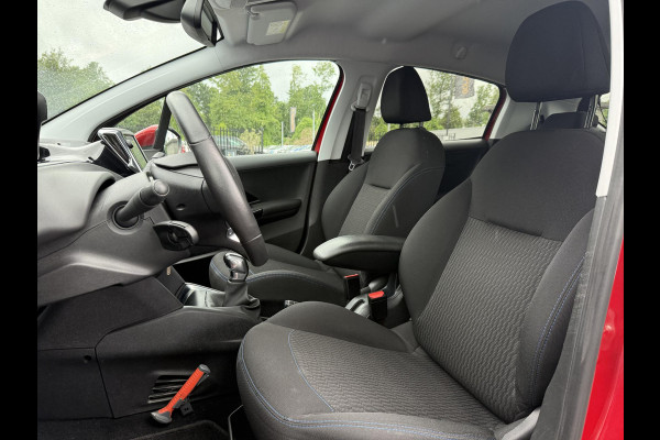 Peugeot 208 1.2 PureTech Signature Navi,Airco,Cruise,PDC,Trekhaak,Carplay,Elek ramen,N.A.P,Nieuwe APK bij Aflevering