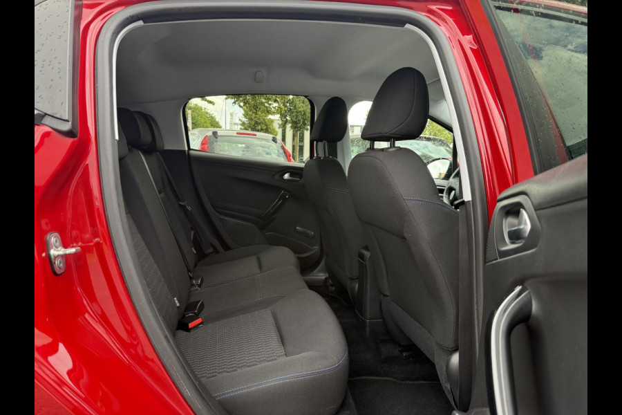 Peugeot 208 1.2 PureTech Signature Navi,Airco,Cruise,PDC,Trekhaak,Carplay,Elek ramen,N.A.P,Nieuwe APK bij Aflevering