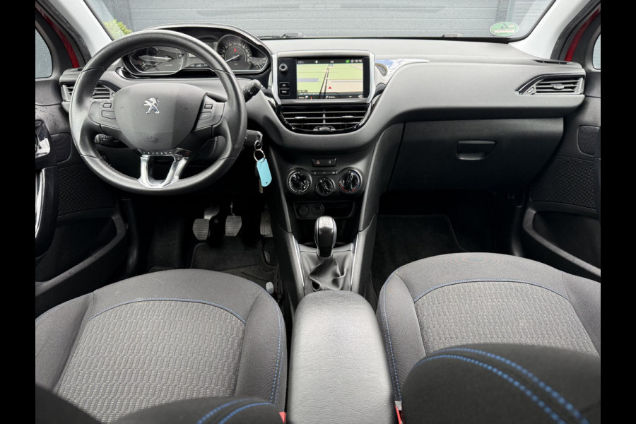 Peugeot 208 1.2 PureTech Signature Navi,Airco,Cruise,PDC,Trekhaak,Carplay,Elek ramen,N.A.P,Nieuwe APK bij Aflevering