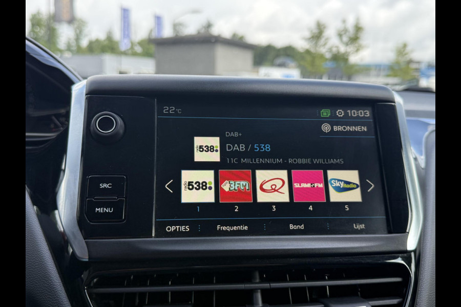 Peugeot 208 1.2 PureTech Signature Navi,Airco,Cruise,PDC,Trekhaak,Carplay,Elek ramen,N.A.P,Nieuwe APK bij Aflevering