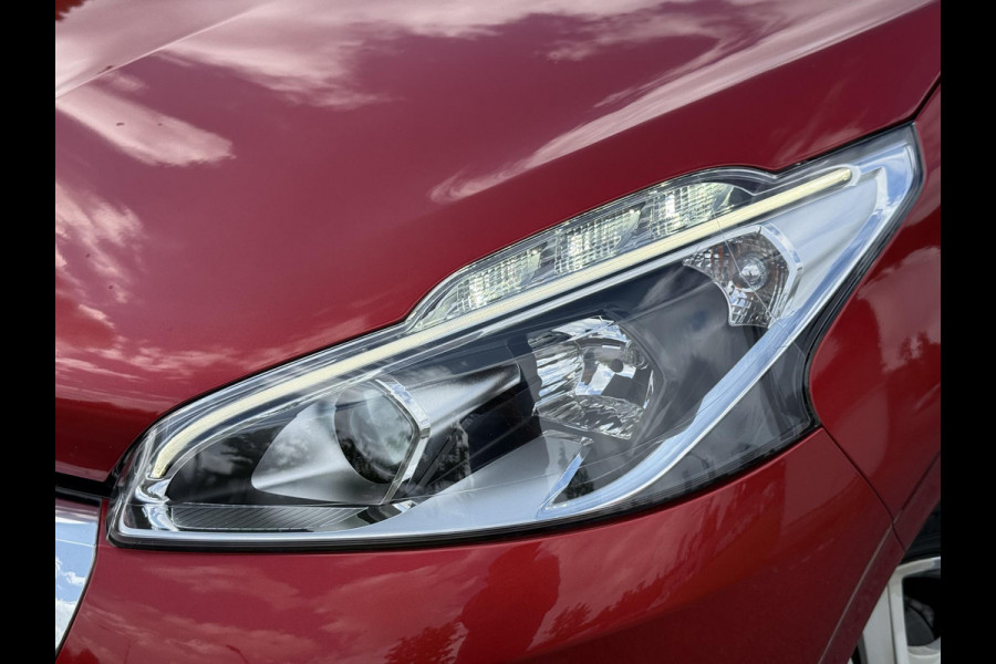 Peugeot 208 1.2 PureTech Signature Navi,Airco,Cruise,PDC,Trekhaak,Carplay,Elek ramen,N.A.P,Nieuwe APK bij Aflevering