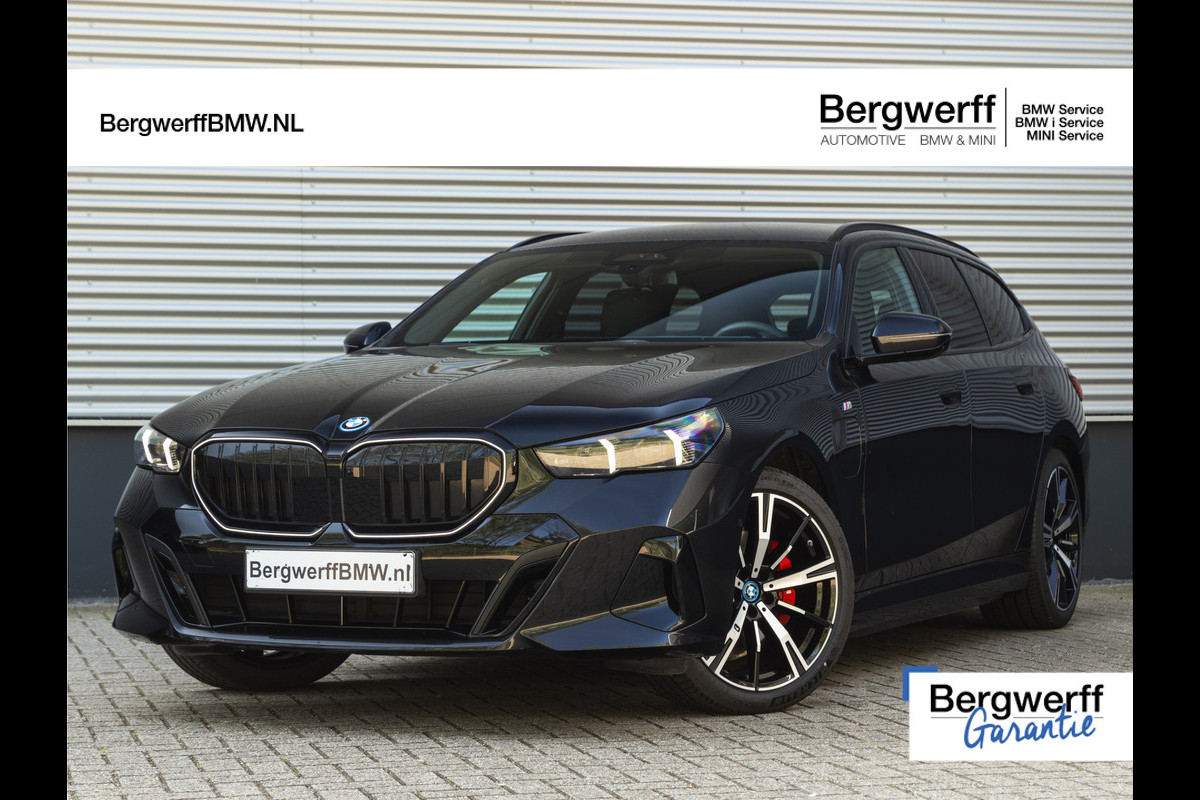 BMW 5 Serie Touring 530e M-Sport Pro - Stoelventilatie - Trekhaak - Driving Ass Prof - Harman Kardon BMW 5 Serie Touring 530e M-Sport Pro - Stoelventilatie - Trekhaak - Driving Ass Prof - Harman Kardon