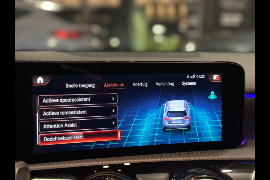Mercedes-Benz A-Klasse 180 d AMG|PANO|SFEER|BOMVOL