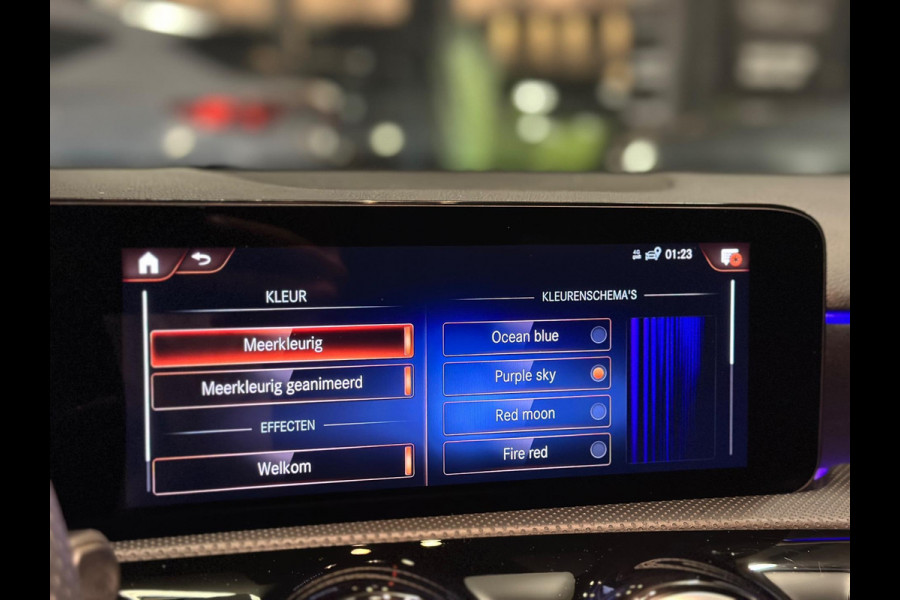Mercedes-Benz A-Klasse 180 d AMG|PANO|SFEER|BOMVOL