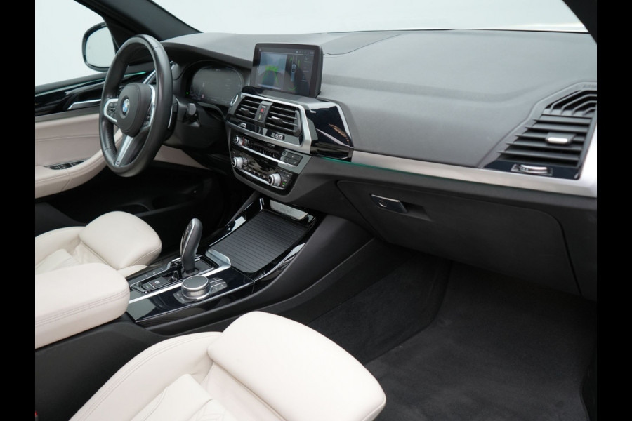 BMW X3 xDrive30e M Sport Shadow Plug In Hybrid 293pk Dealer O.H PHEV | Panodak | Luxe Lederen Sportstoelen | Head Up | 20"L.M | Keyless | Sfeerverlichting | Camera | Apple Carplay |