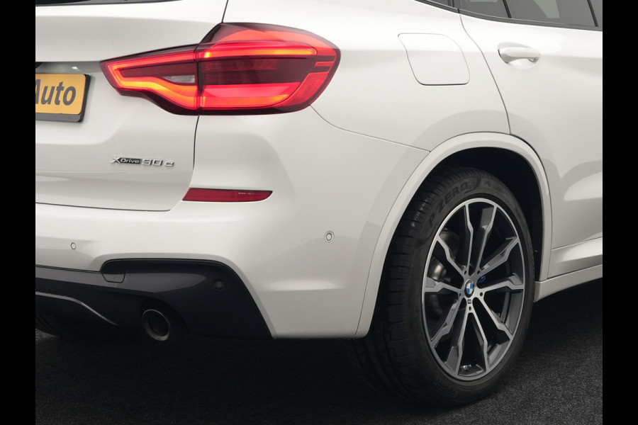 BMW X3 xDrive30e M Sport Shadow Plug In Hybrid 293pk Dealer O.H PHEV | Panodak | Luxe Lederen Sportstoelen | Head Up | 20"L.M | Keyless | Sfeerverlichting | Camera | Apple Carplay |