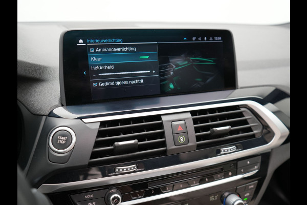 BMW X3 xDrive30e M Sport Shadow Plug In Hybrid 293pk Dealer O.H PHEV | Panodak | Luxe Lederen Sportstoelen | Head Up | 20"L.M | Keyless | Sfeerverlichting | Camera | Apple Carplay |
