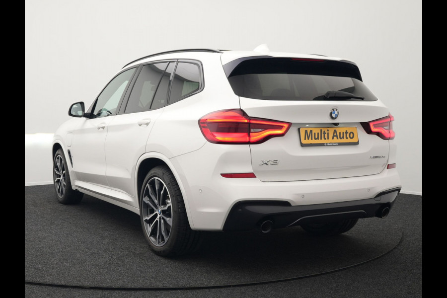 BMW X3 xDrive30e M Sport Shadow Plug In Hybrid 293pk Dealer O.H PHEV | Panodak | Luxe Lederen Sportstoelen | Head Up | 20"L.M | Keyless | Sfeerverlichting | Camera | Apple Carplay |