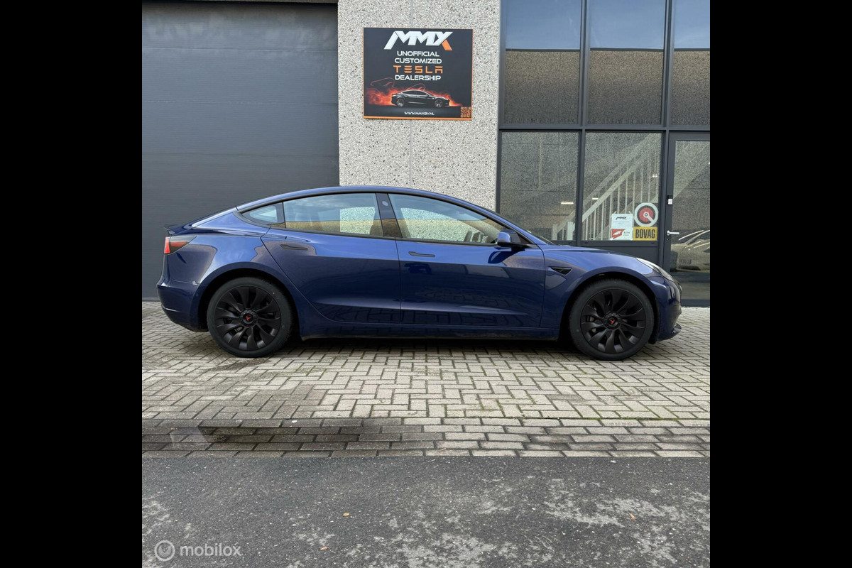 Tesla Model 3 SR BLAUW + MiC MMX PACK LFP BATTERIJ Tesla Model 3 SR BLAUW + MiC MMX PACK LFP BATTERIJ