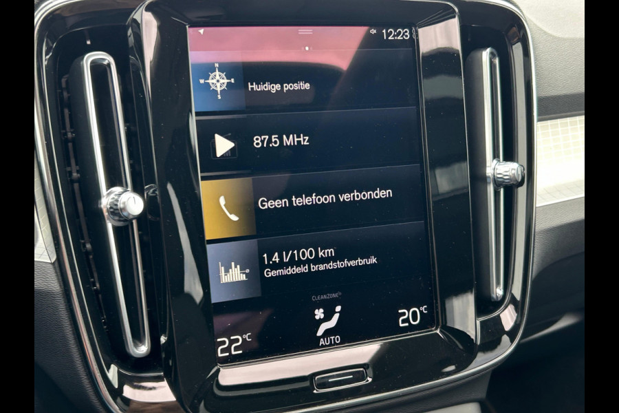Volvo XC40 1.5 T2 Business Pro NL AUTO | PANO | 360 GRADEN CAMERA | TREKHAAK | CARPLAY |