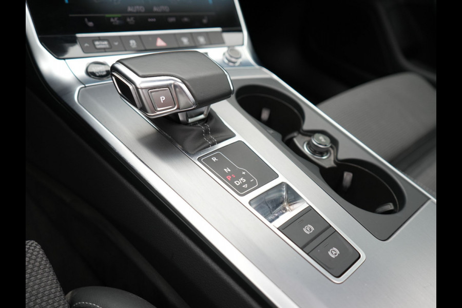Audi A6 Avant 55 TFSI e Quattro S Line Plug In Hybrid 367pk PHEV | Panodak | Adaptive Cruise | Virtual | 19"L.M | Sportstoelen Verwarmd | 19"L.M  | Camera | Parkeerassistent |