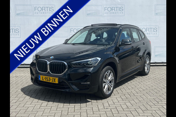 BMW X1 sDrive18i Executive Edition NL AUTO | PANO | TREKHAAK | CAMERA |