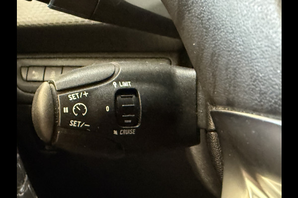 Peugeot 2008 1.2 PureTech Active | Navi | Cruise