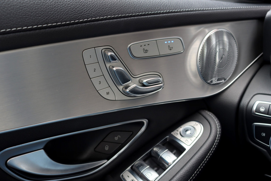 Mercedes-Benz GLC AMG 43 4MATIC | Luchtvering | Distronic+ | Memory | Panoramadak | Head-Up | Burmester | Stoelventilatie | Surround Camera | Nightpakket | Keyless-Go |