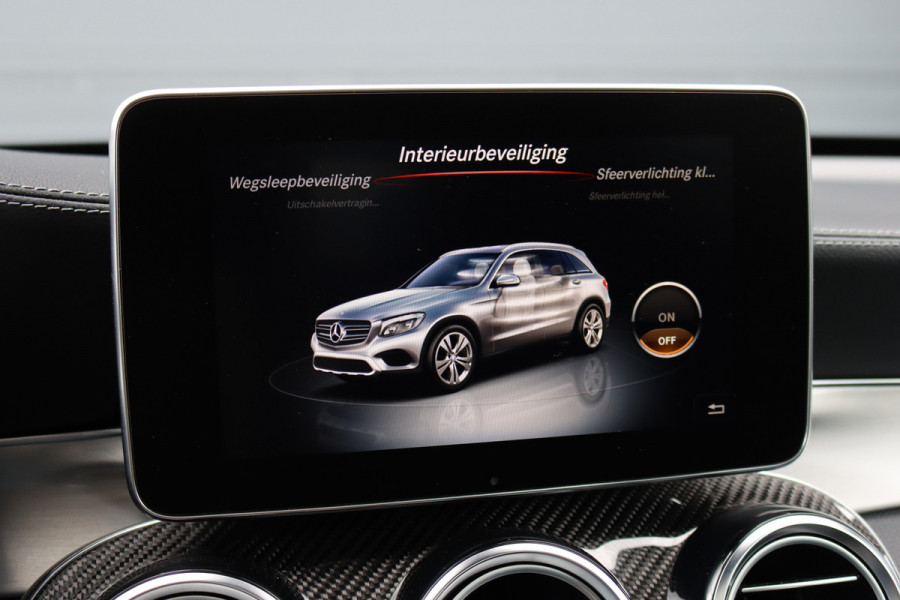 Mercedes-Benz GLC AMG 43 4MATIC | Luchtvering | Distronic+ | Memory | Panoramadak | Head-Up | Burmester | Stoelventilatie | Surround Camera | Nightpakket | Keyless-Go |