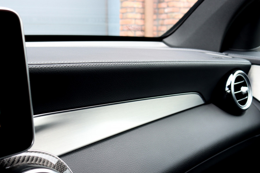 Mercedes-Benz GLC AMG 43 4MATIC | Luchtvering | Distronic+ | Memory | Panoramadak | Head-Up | Burmester | Stoelventilatie | Surround Camera | Nightpakket | Keyless-Go |