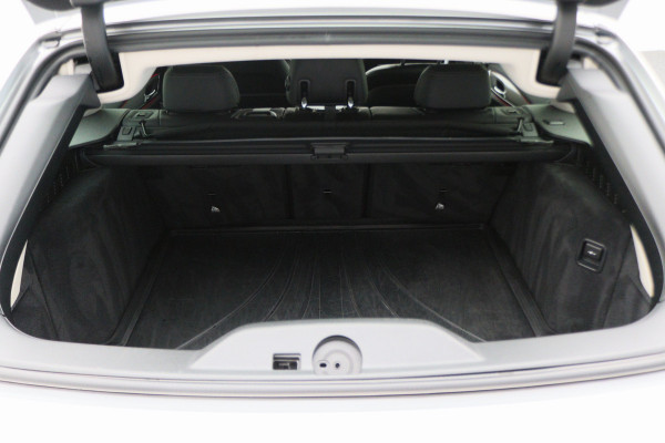 BMW 5 Serie Touring 520i High Executive Leer, Head-Up, Elektrische Stoelen, Navigatie, Bluetooth, PDC, Trekhaak, 18''