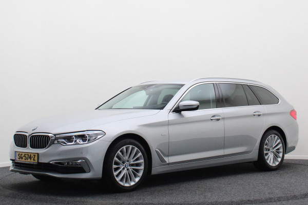 BMW 5 Serie Touring 520i High Executive Leer, Head-Up, Elektrische Stoelen, Navigatie, Bluetooth, PDC, Trekhaak, 18''