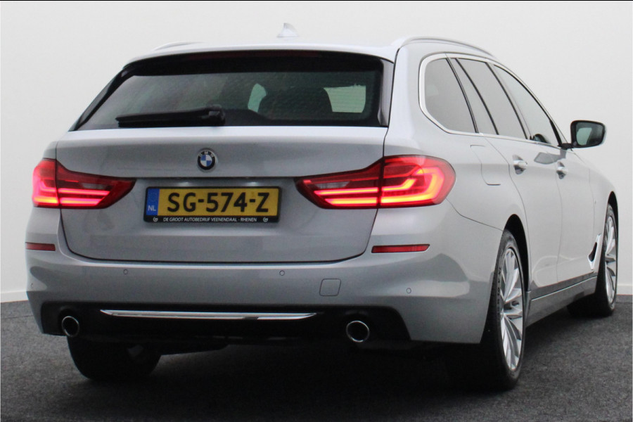 BMW 5 Serie Touring 520i High Executive Leer, Head-Up, Elektrische Stoelen, Navigatie, Bluetooth, PDC, Trekhaak, 18''
