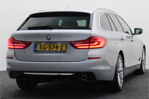 BMW 5 Serie Touring 520i High Executive Leer, Head-Up, Elektrische Stoelen, Navigatie, Bluetooth, PDC, Trekhaak, 18''