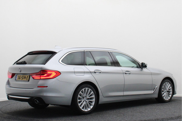 BMW 5 Serie Touring 520i High Executive Leer, Head-Up, Elektrische Stoelen, Navigatie, Bluetooth, PDC, Trekhaak, 18''