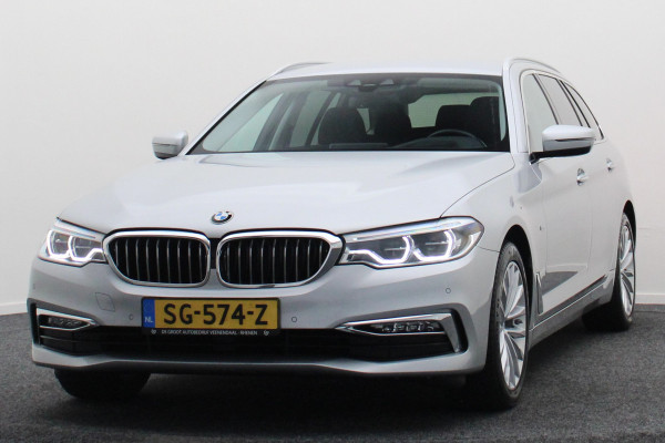BMW 5 Serie Touring 520i High Executive Leer, Head-Up, Elektrische Stoelen, Navigatie, Bluetooth, PDC, Trekhaak, 18''