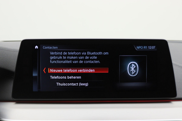 BMW 5 Serie Touring 520i High Executive Leer, Head-Up, Elektrische Stoelen, Navigatie, Bluetooth, PDC, Trekhaak, 18''