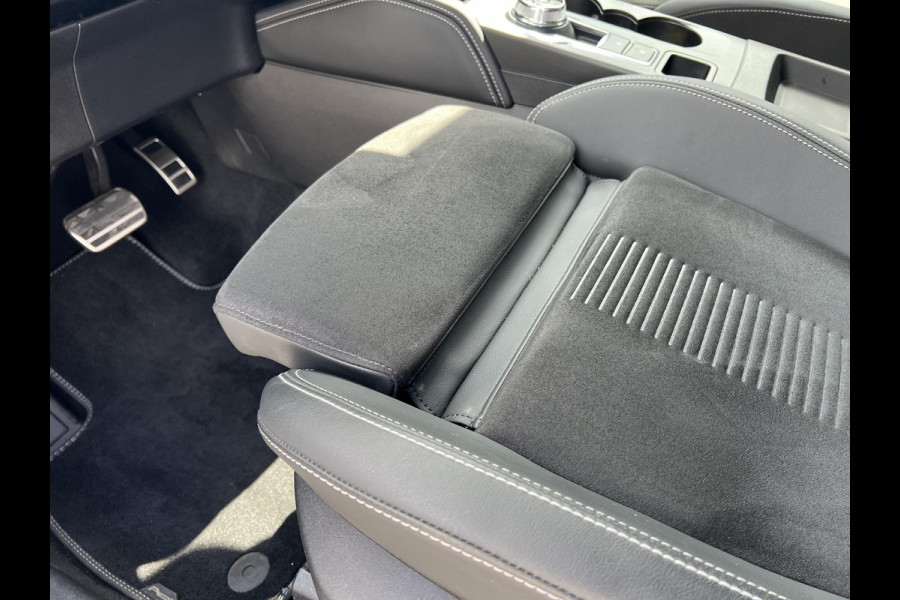 Ford Kuga 2.5 PHEV Active X 243pk | Driver Assistance Pack | Wegklapbare Trekhaak | Technology Pack | Winterpack | AGR Stoelen | 2.100kg Trekgewicht | Verlengde Fabrieksgarantie tot 08-2028