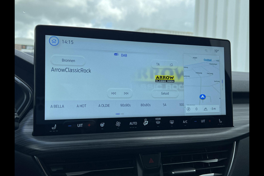 Ford Kuga 2.5 PHEV Active X 243pk | Driver Assistance Pack | Wegklapbare Trekhaak | Technology Pack | Winterpack | AGR Stoelen | 2.100kg Trekgewicht | Verlengde Fabrieksgarantie tot 08-2028