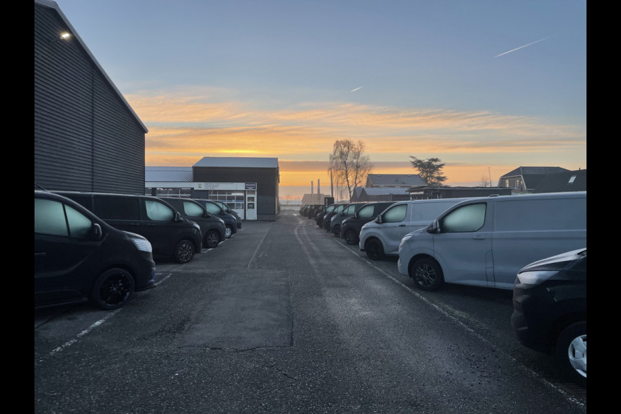 Volkswagen Transporter Kombi 2.0 TDI L2H1 Comfortline INCL BPM BTW slechts 33.000 KM !!