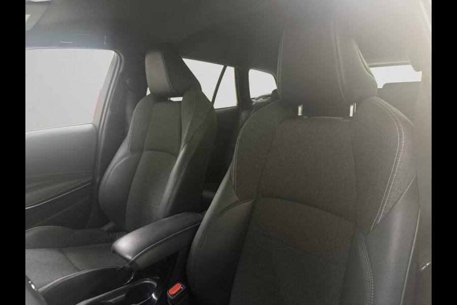 Toyota Corolla Touring Sports 1.8 Hybrid Dynamic | LED | Navi | Apple CarPlay | Trekhaak | Camera | Half Leder