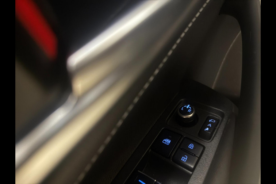 Toyota Corolla Touring Sports 1.8 Hybrid Dynamic | LED | Navi | Apple CarPlay | Trekhaak | Camera | Half Leder