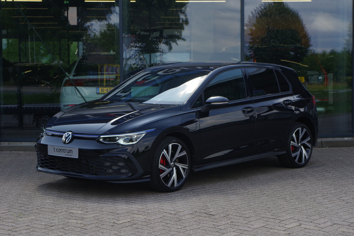 Volkswagen Golf 1.4 eHybrid GTE 245 PK PHEV, Winterpakket, Carplay, Adap. Cruise Control Volkswagen Golf 1.4 eHybrid GTE 245 PK PHEV, Winterpakket, Carplay, Adap. Cruise Control