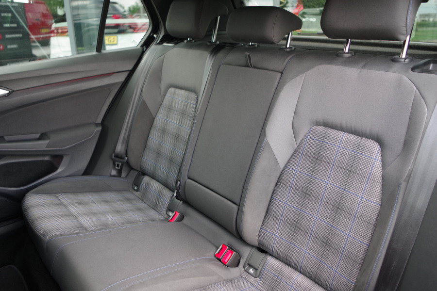 Volkswagen Golf 1.4 eHybrid GTE 245 PK PHEV, Winterpakket, Carplay, Adap. Cruise Control