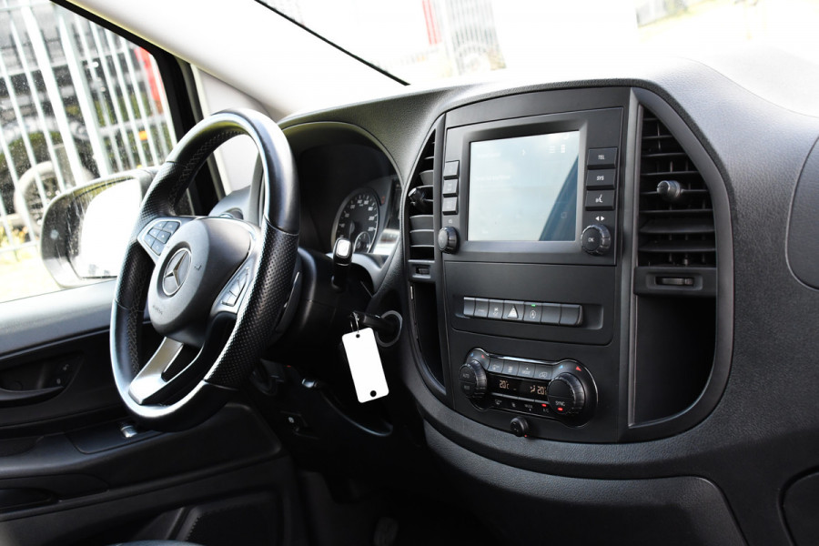 Mercedes-Benz Vito 114 CDI Lang DC Black Edition Camera, Cruise, Carplay, 190PK, Automaat, 2 x Schuifdeur, Leder, LED, Uniek!