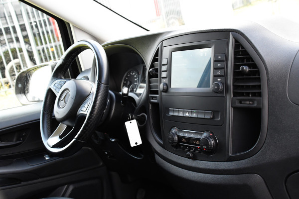 Mercedes-Benz Vito 114 CDI Lang DC Black Edition Camera, Cruise, Carplay, 190PK, Automaat, 2 x Schuifdeur, Leder, LED, Uniek!