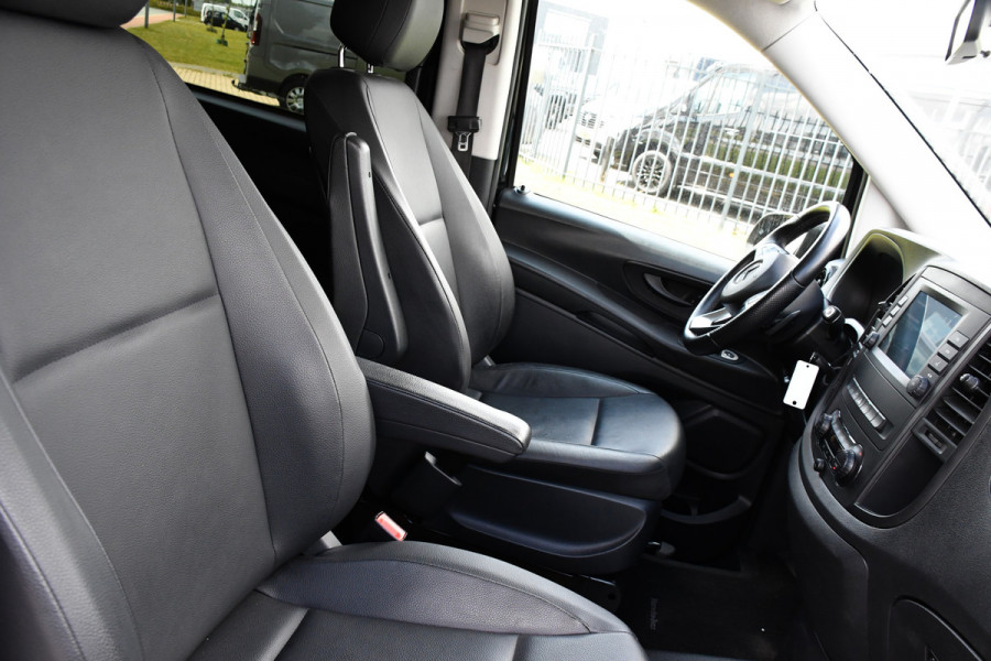 Mercedes-Benz Vito 114 CDI Lang DC Black Edition Camera, Cruise, Carplay, 190PK, Automaat, 2 x Schuifdeur, Leder, LED, Uniek!
