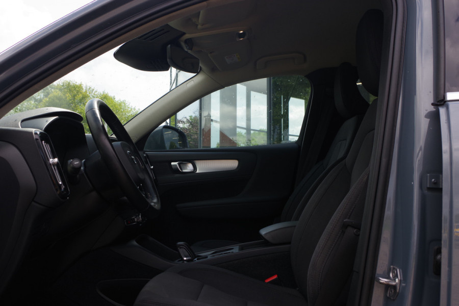 Volvo XC40 1.5 T5 Recharge 263 PK Business Pro PHEV, 360 Camera, LED, 18" LM