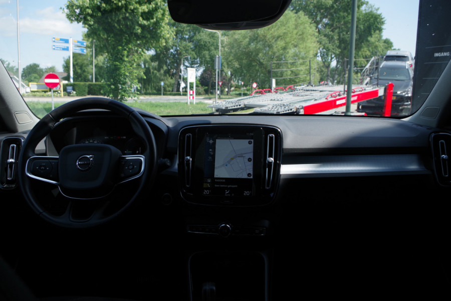 Volvo XC40 1.5 T5 Recharge 263 PK Business Pro PHEV, 360 Camera, LED, 18" LM