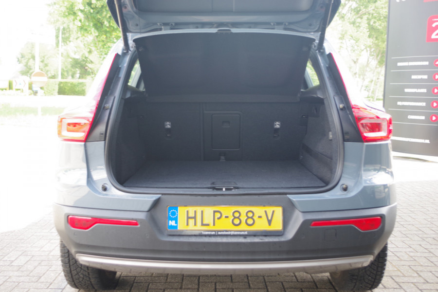 Volvo XC40 1.5 T5 Recharge 263 PK Business Pro PHEV, 360 Camera, LED, 18" LM